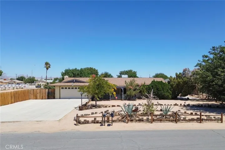 20990 Chama Road, Apple Valley, California 92308