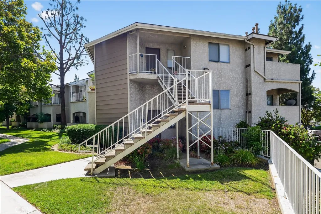 2410 N Towne Avenue 63, Pomona, California 91767, 2 Bedrooms Bedrooms, ,2 BathroomsBathrooms,Residential,For Sale,Towne,CV25176506