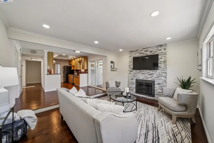 4661 Holland Dr, Pleasanton, California 94588