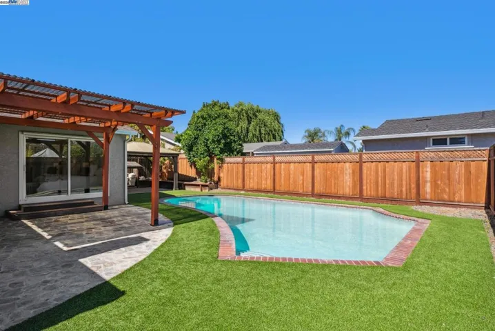 4661 Holland Dr, Pleasanton, California 94588