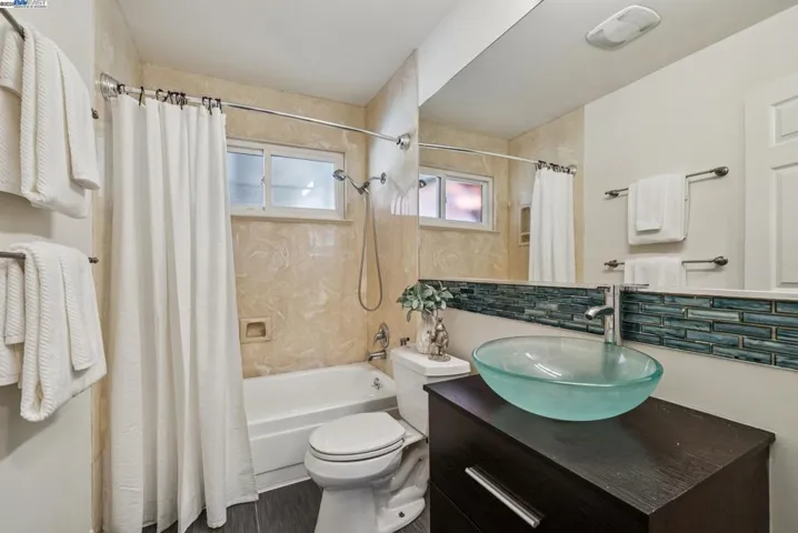 4661 Holland Dr, Pleasanton, California 94588