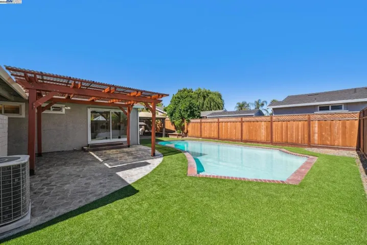4661 Holland Dr, Pleasanton, California 94588