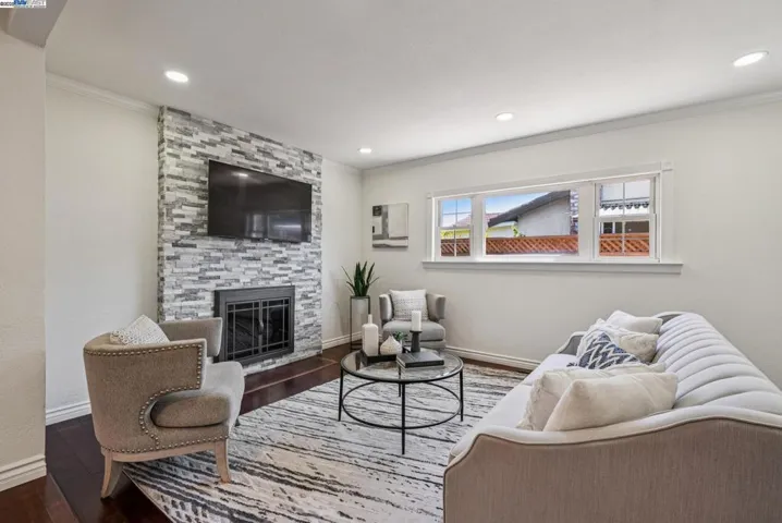 4661 Holland Dr, Pleasanton, California 94588