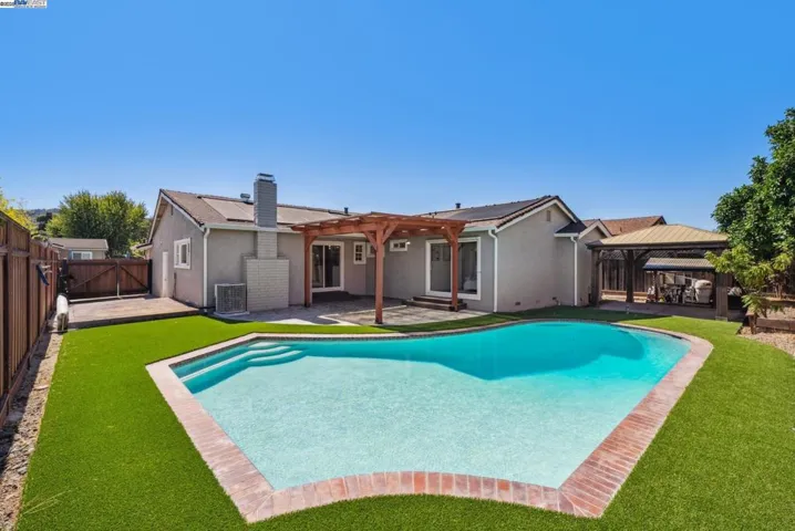 4661 Holland Dr, Pleasanton, California 94588