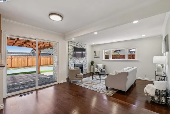 4661 Holland Dr, Pleasanton, California 94588