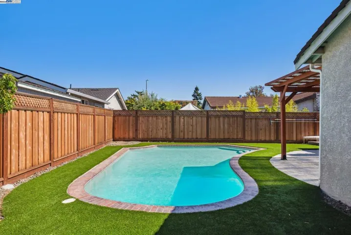 4661 Holland Dr, Pleasanton, California 94588