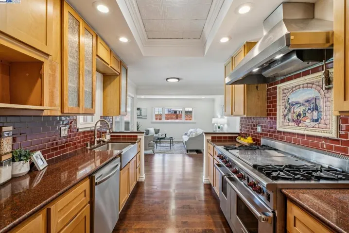 4661 Holland Dr, Pleasanton, California 94588