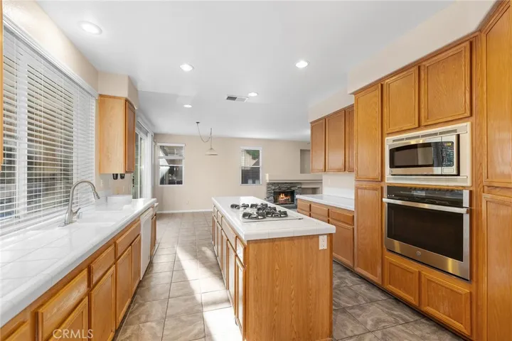 23515 Mountainside Court, Murrieta, California 92562