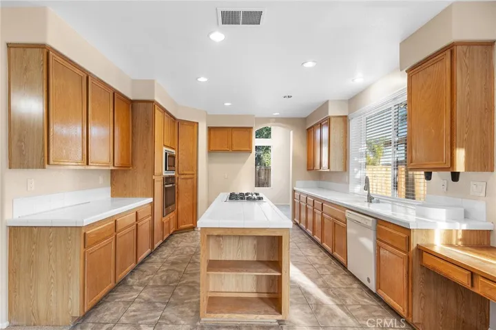 23515 Mountainside Court, Murrieta, California 92562