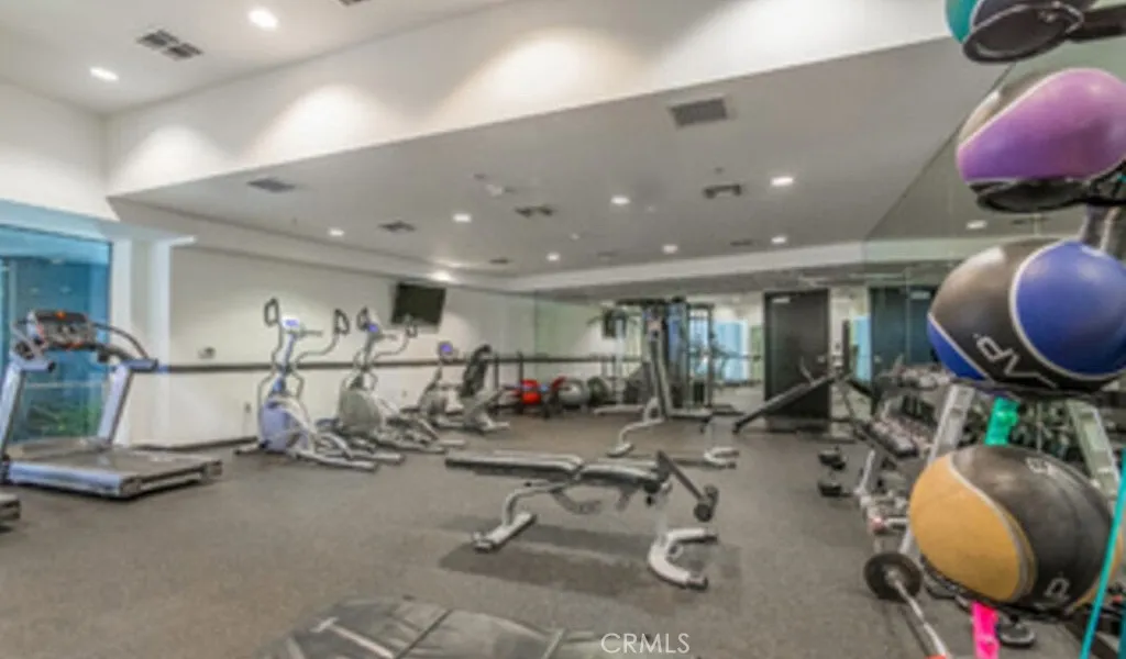 655 S Hope Street 607, Los Angeles, California 90017 home-pic-20