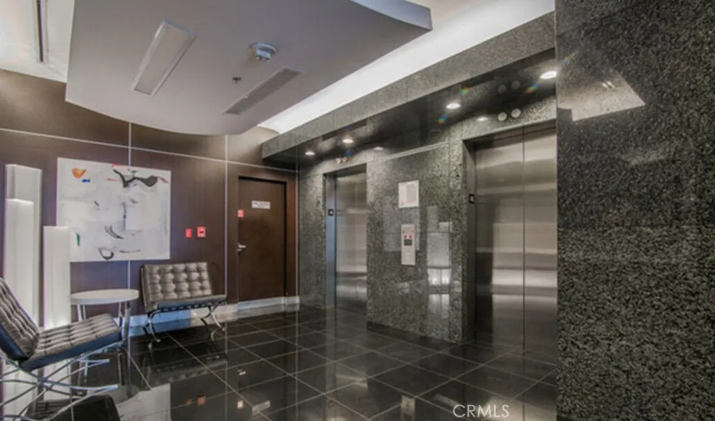 655 S Hope Street 607, Los Angeles, California 90017 home-pic-12