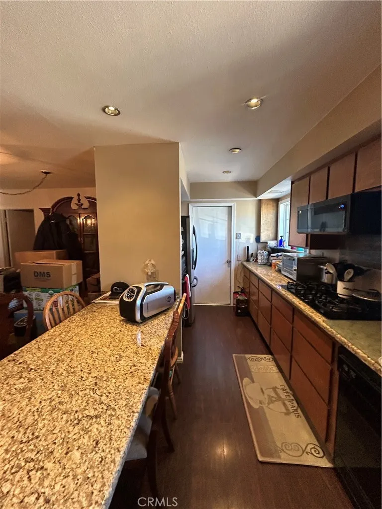 3801 E Spring Street, Orange, California 92869 home-pic-2
