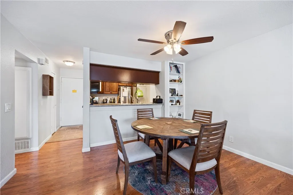 1919 E Beverly Way, Long Beach, California 90802 home-pic-4