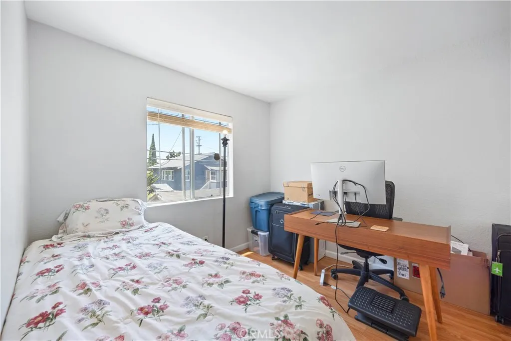 1919 E Beverly Way, Long Beach, California 90802 home-pic-23