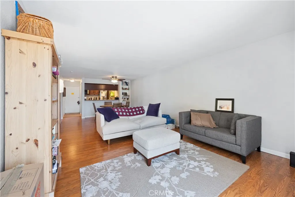 1919 E Beverly Way, Long Beach, California 90802 home-pic-7
