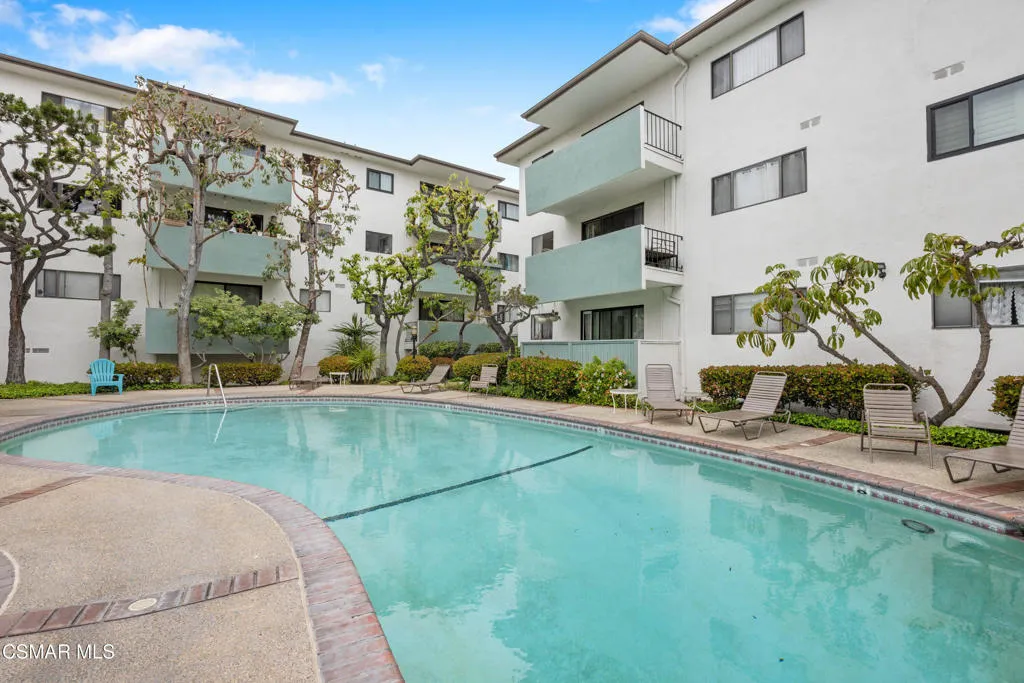 5000 S Centinela Avenue 109, Los Angeles, California 90066 home-pic-23