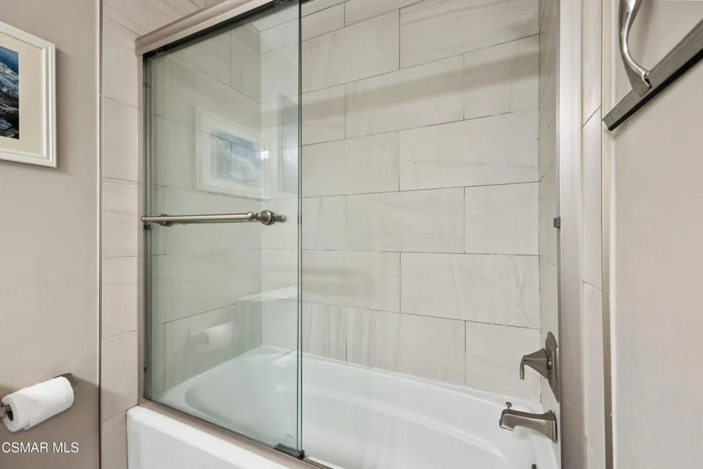 5000 S Centinela Avenue 109, Los Angeles, California 90066 home-pic-17