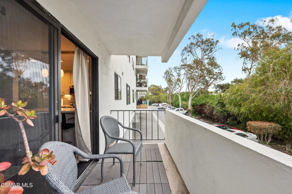 5000 S Centinela Avenue 109, Los Angeles, California 90066 home-pic-11