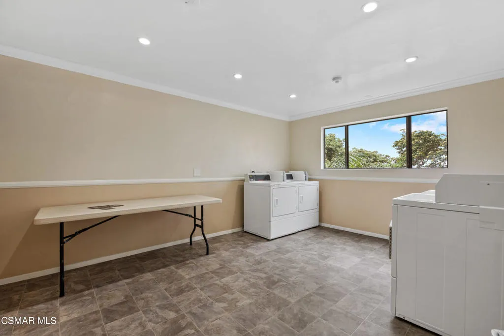5000 S Centinela Avenue 109, Los Angeles, California 90066 home-pic-26