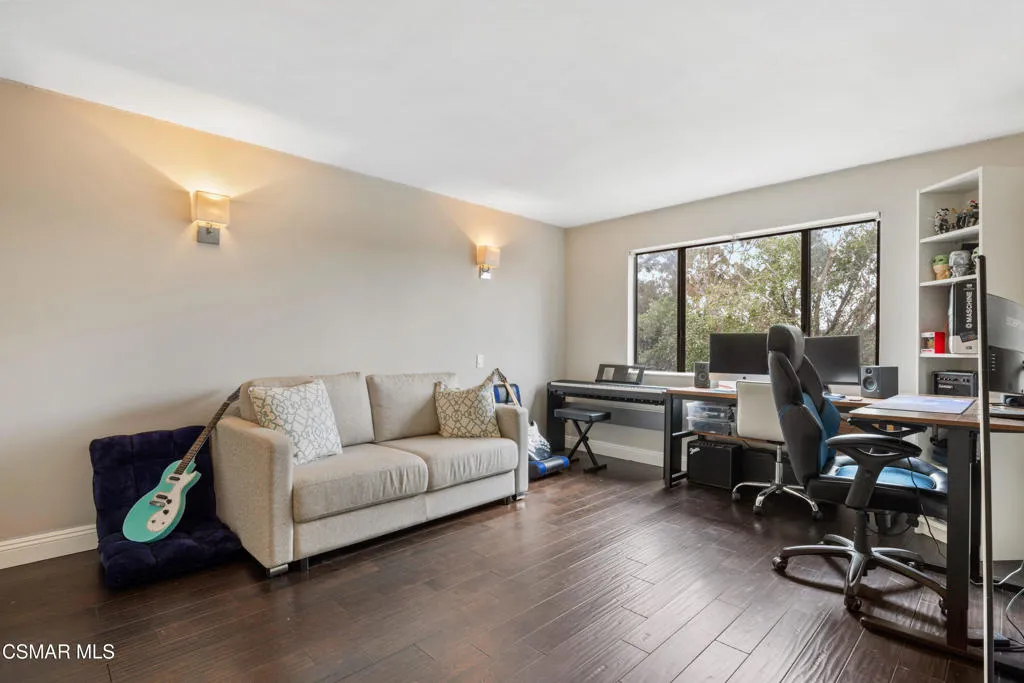 5000 S Centinela Avenue 109, Los Angeles, California 90066 home-pic-12