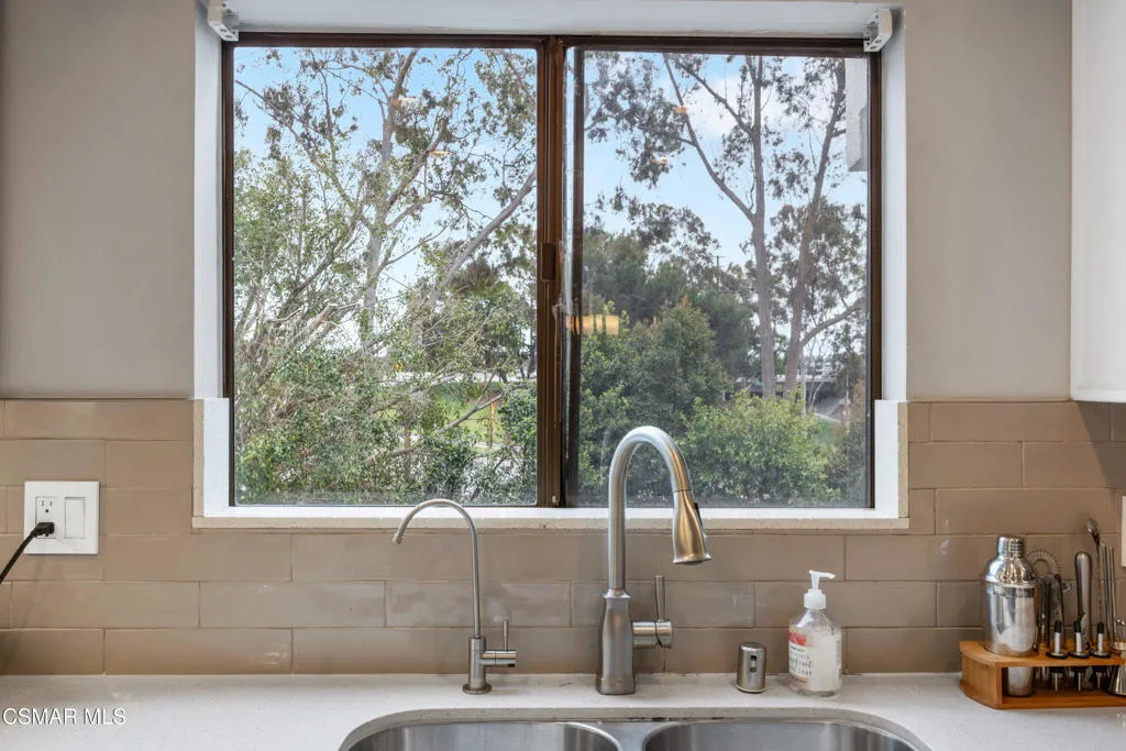 5000 S Centinela Avenue 109, Los Angeles, California 90066 home-pic-8