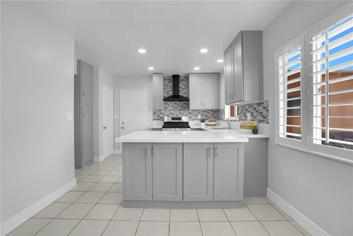 17461 Pine Avenue, Fontana, California 92335