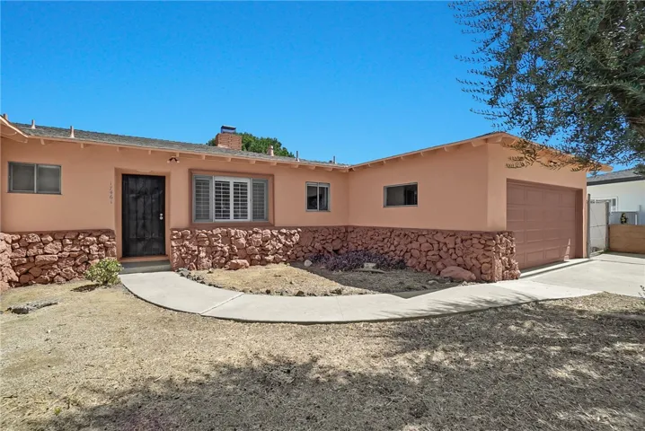 17461 Pine Avenue, Fontana, California 92335
