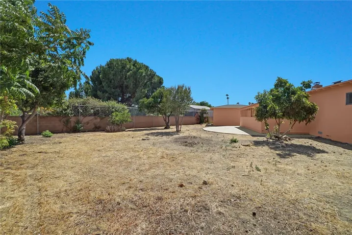17461 Pine Avenue, Fontana, California 92335