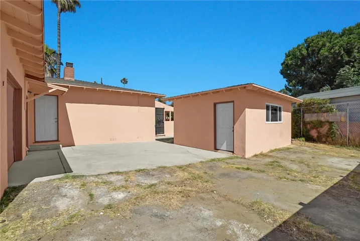 17461 Pine Avenue, Fontana, California 92335