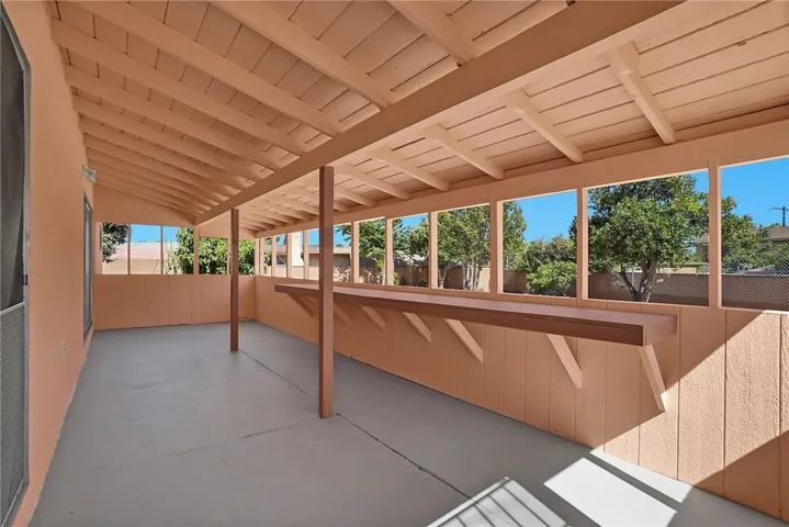 17461 Pine Avenue, Fontana, California 92335