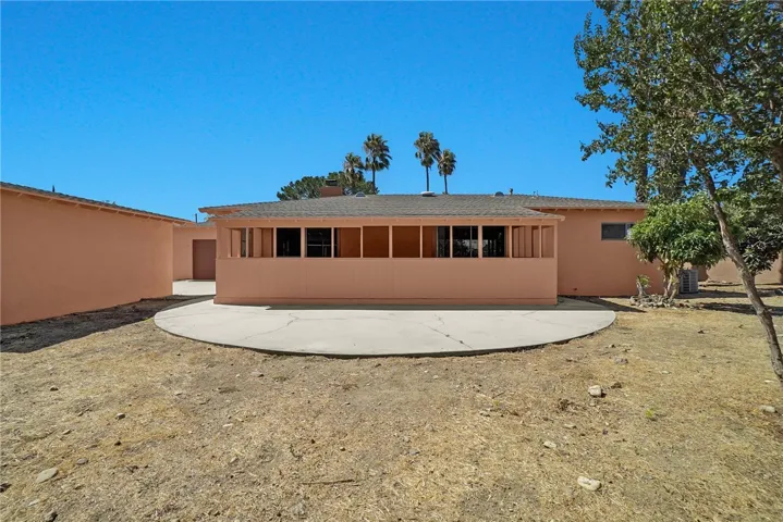 17461 Pine Avenue, Fontana, California 92335