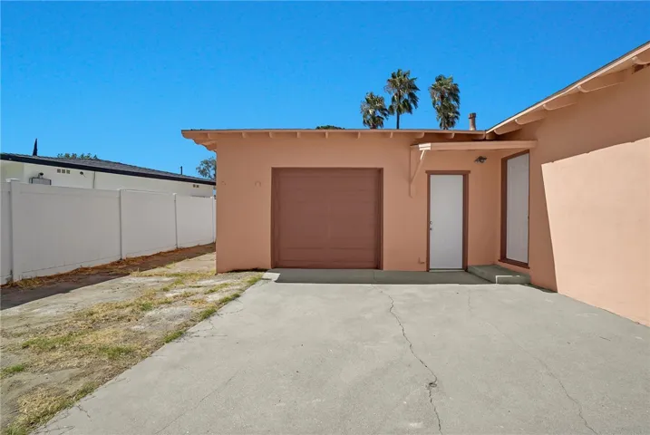 17461 Pine Avenue, Fontana, California 92335