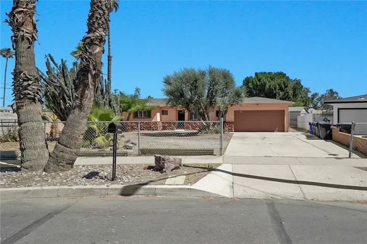 17461 Pine Avenue, Fontana, California 92335