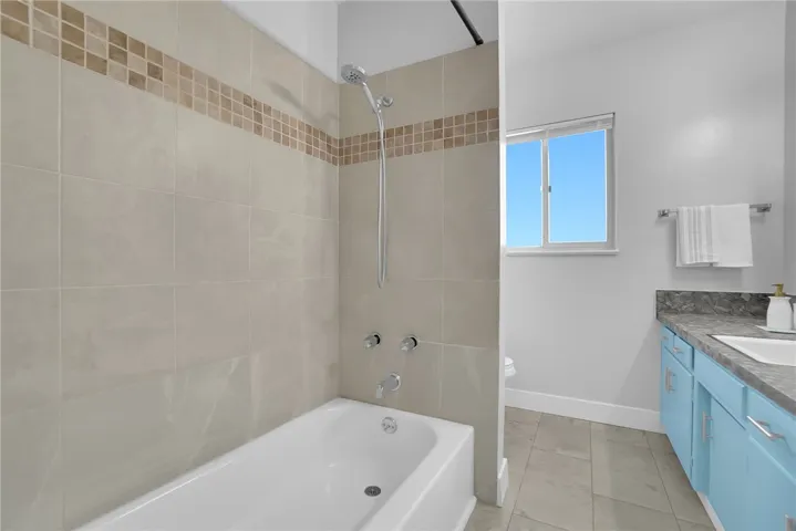 17461 Pine Avenue, Fontana, California 92335