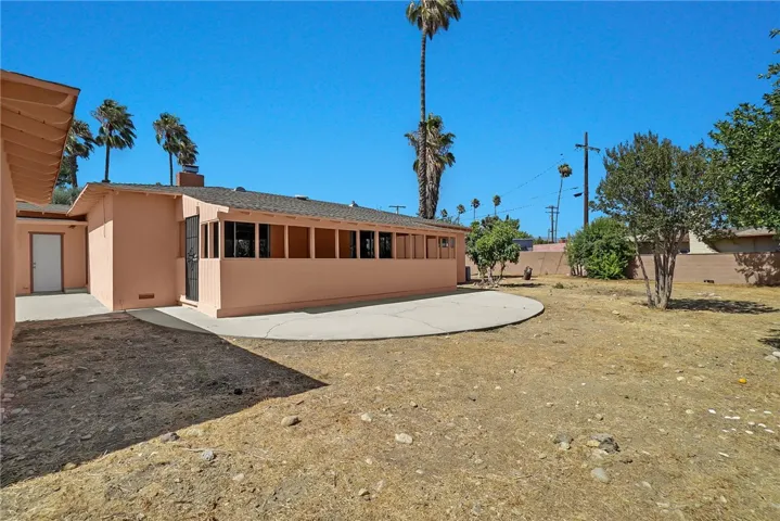 17461 Pine Avenue, Fontana, California 92335