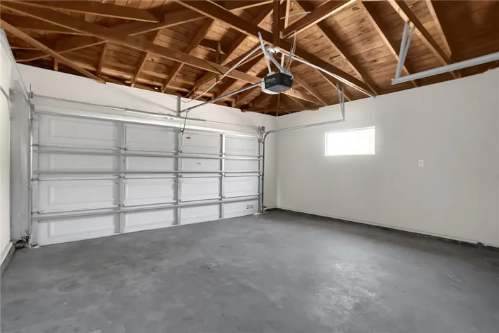 17461 Pine Avenue, Fontana, California 92335