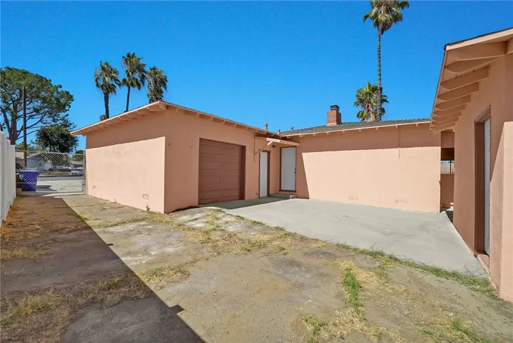 17461 Pine Avenue, Fontana, California 92335