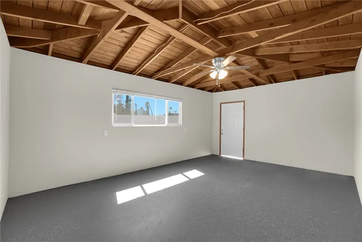 17461 Pine Avenue, Fontana, California 92335