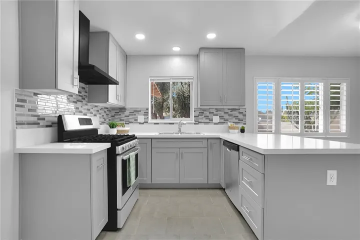 17461 Pine Avenue, Fontana, California 92335