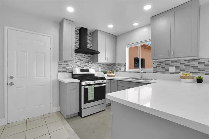 17461 Pine Avenue, Fontana, California 92335