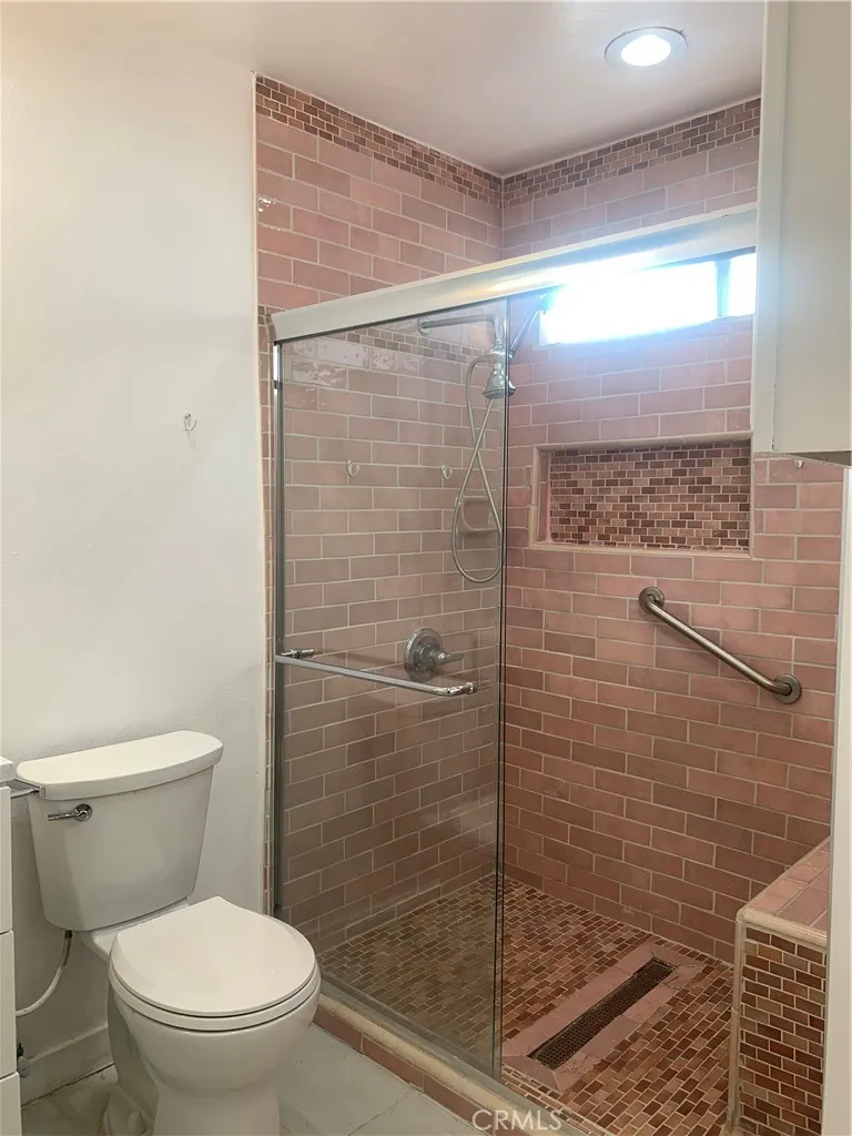 917 N Olive Ave, Alhambra, California 91801 home-pic-34