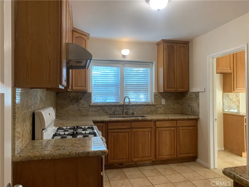 917 N Olive Ave, Alhambra, California 91801 home-pic-23