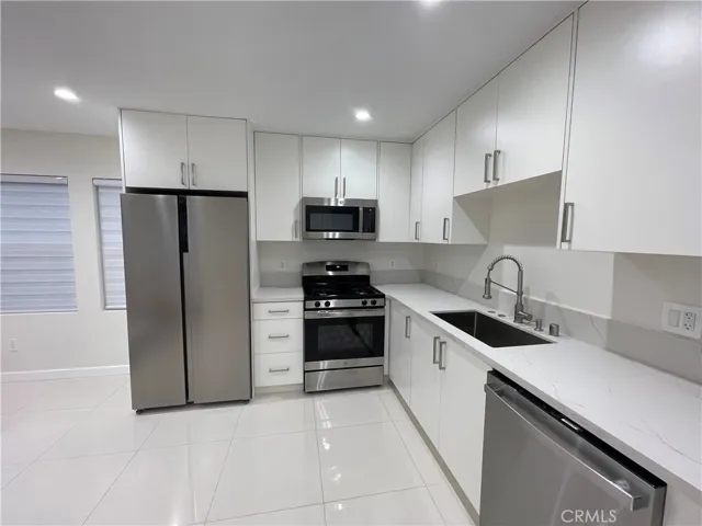 811 1/2 E Maple Street, Glendale, California 91205