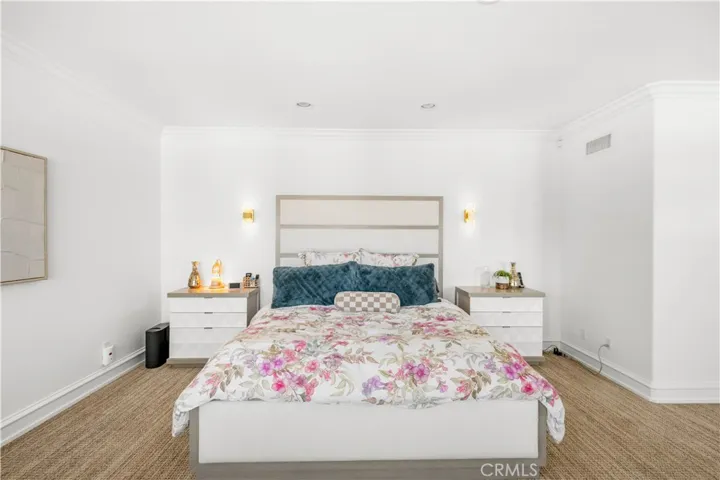 1040 S Summer Breeze Lane, Anaheim Hills, California 92808