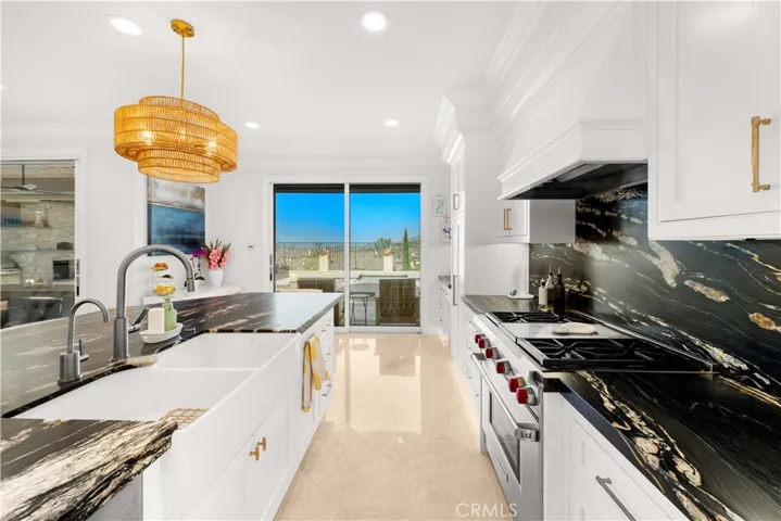 1040 S Summer Breeze Lane, Anaheim Hills, California 92808