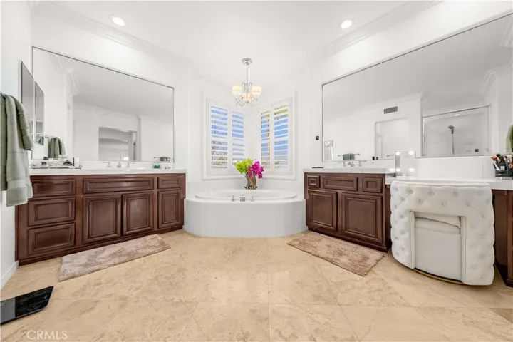1040 S Summer Breeze Lane, Anaheim Hills, California 92808