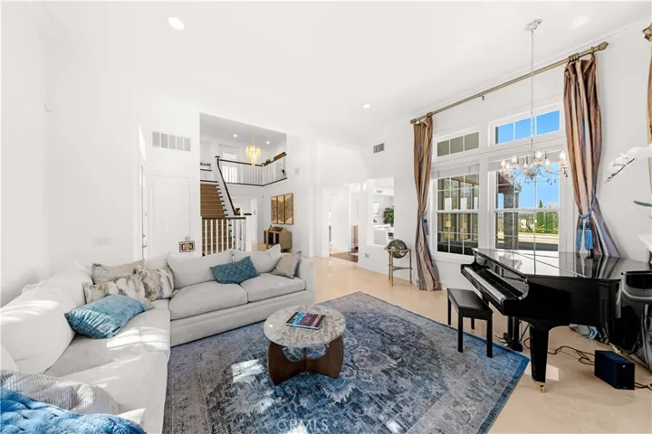 1040 S Summer Breeze Lane, Anaheim Hills, California 92808