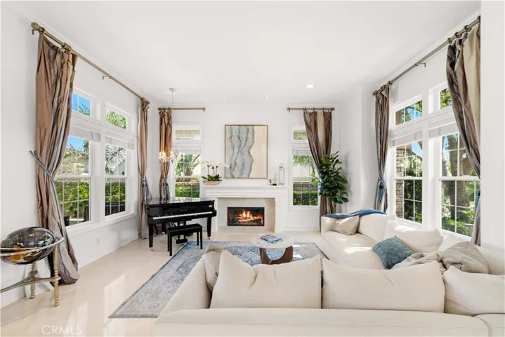 1040 S Summer Breeze Lane, Anaheim Hills, California 92808