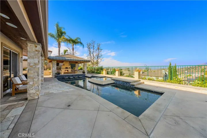 1040 S Summer Breeze Lane, Anaheim Hills, California 92808