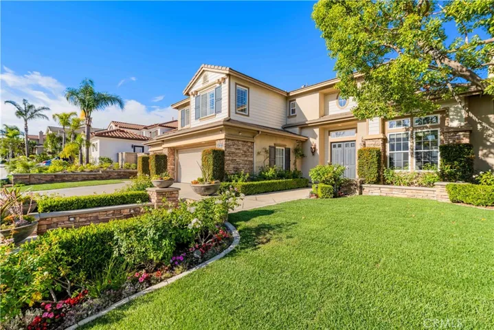 1040 S Summer Breeze Lane, Anaheim Hills, California 92808